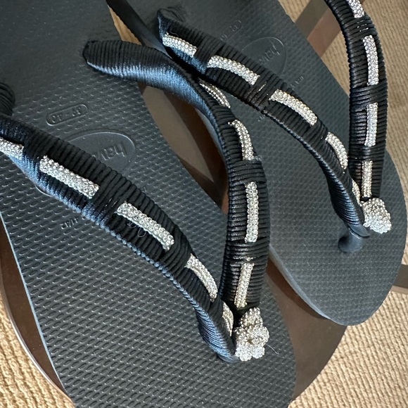 Sandals - Picture 5 of 5